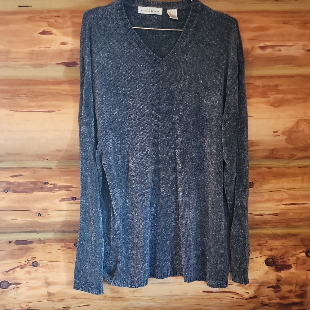 Michael Brandon Men's Charcoal V-Neck Sweater